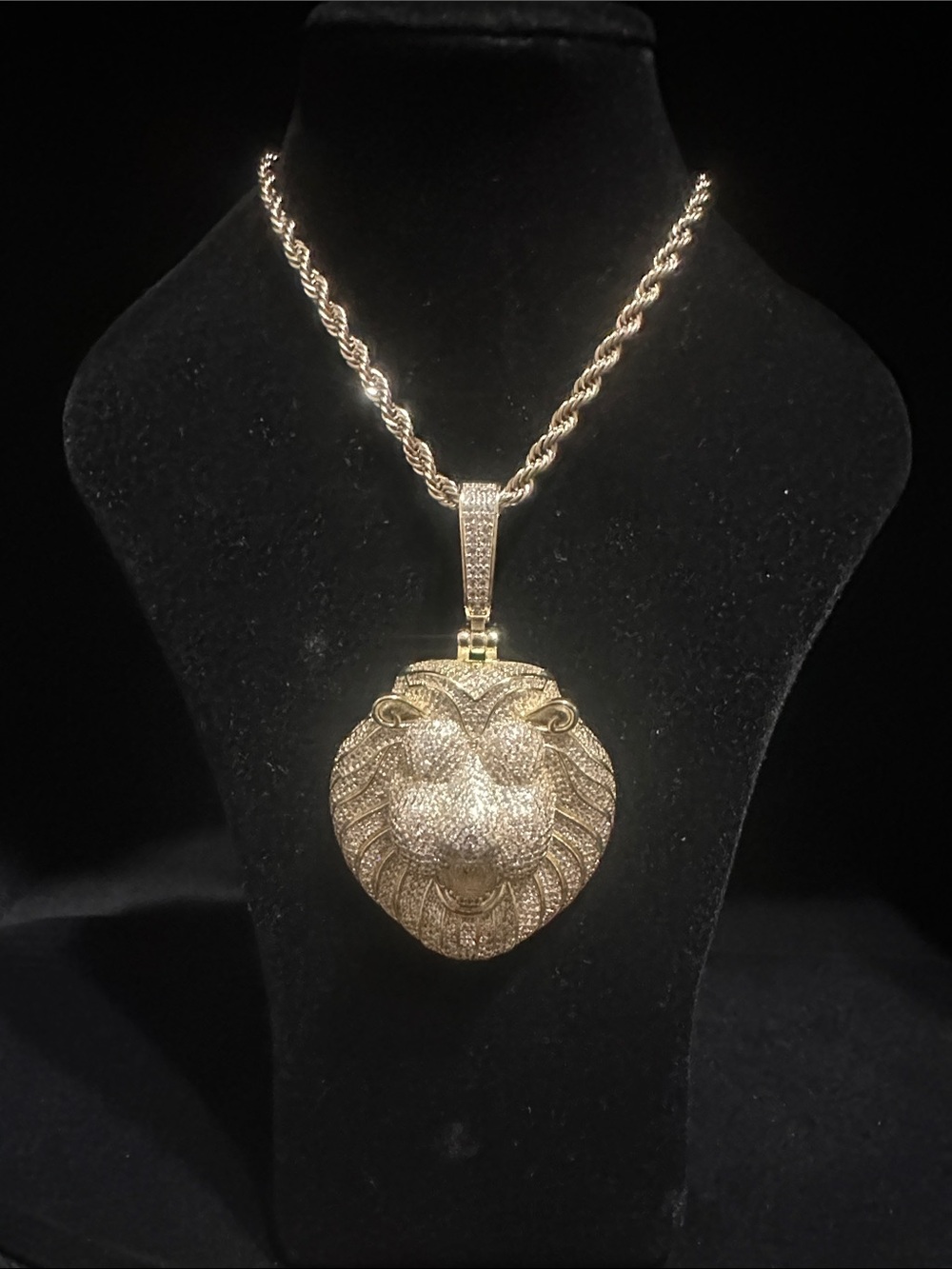 Gold Lion Head Pendant Necklace